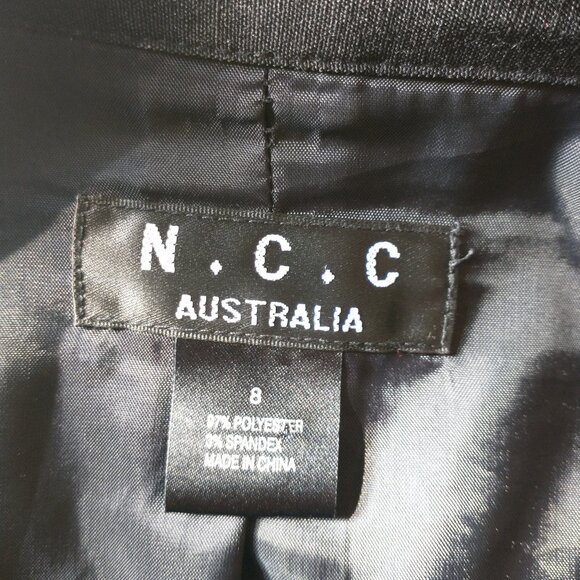 Lightweight jacket - Picture 6 of 8